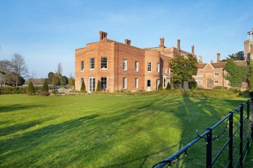 Saint Osyth Villa | Darcy West