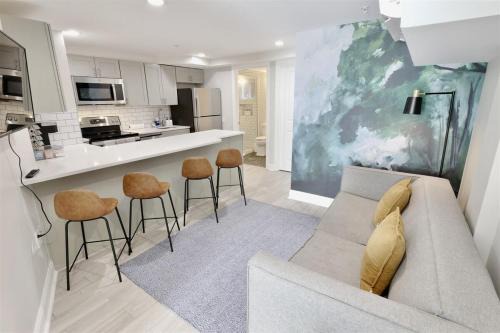 Hill East Apartamento | Darling Apartment in Capitol Hill - TWO min to Metro