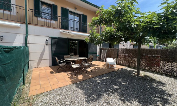 Mas Pinell Chalet De Esquí | Daró 3D 31 - A 150m de la playa, piscina
