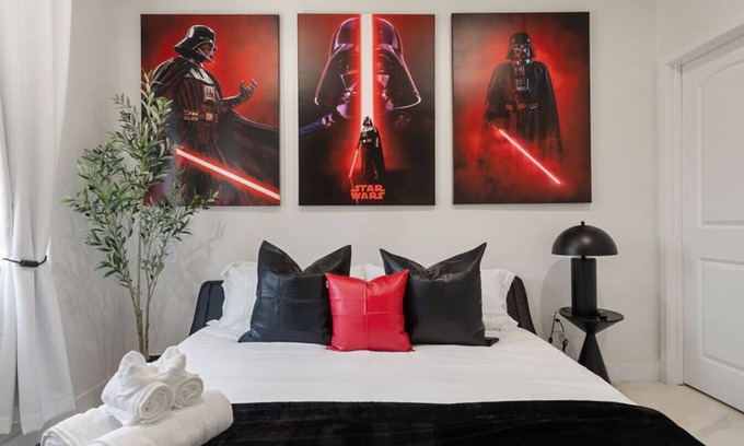 Southwest Anaheim Casa | Darth Vader's Lair - 10 mins to Disney - Sleeps 6!