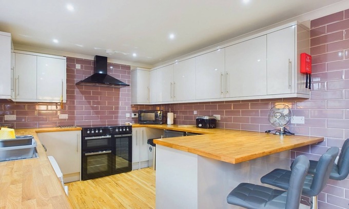 Totland Bay Casa | Dartmouth House - Bayside