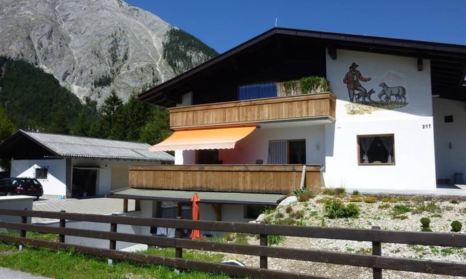 Scharnitz Apartamento | La casa en el bosque - apartamento / apartamento, ducha y baño, inodoro, 3 dormitorios