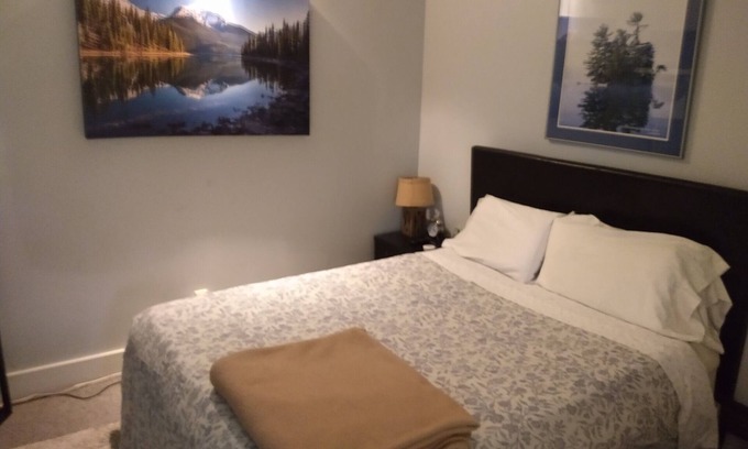 Near Eastside Casa | Dashing Duplex Near Mass Ave