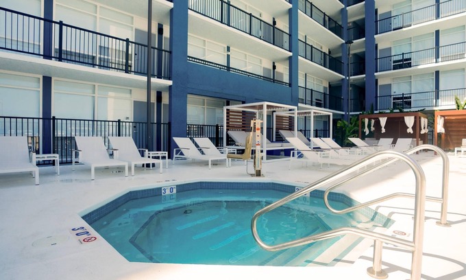 Southwest Orlando Hotel | DASKK Orlando Hotel near Universal Blvd, Ascend Hotel Collection