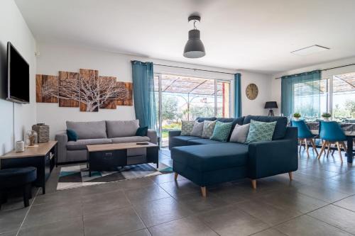 Aups Casa | Dathona - Charmante maison avec piscine est jardin