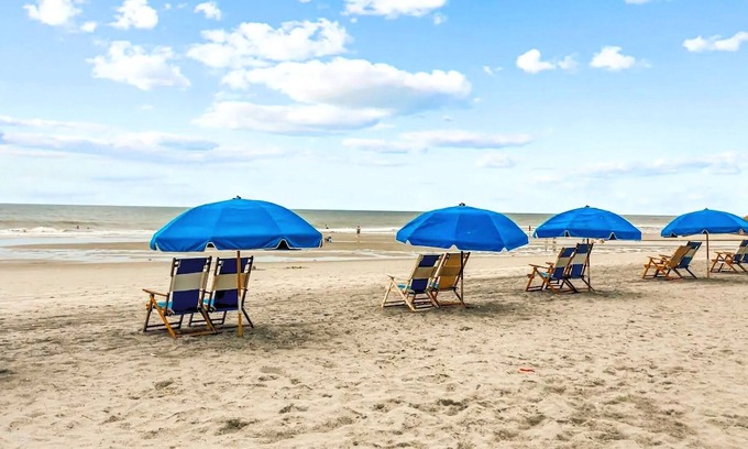 The Dunes Condominio | Davis Dunes 2BR Beachfront on Shore Drive w/ Stunning Views, Pools & Golf!