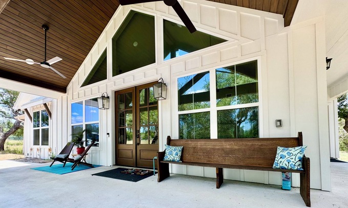 Dripping Springs Casa | Day Drippin’ Farmstay