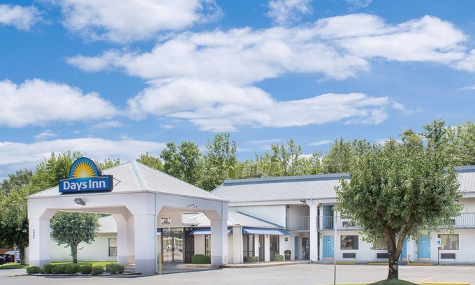 North Little Rock Hotel | Days Inn by Wyndham N Little Rock East