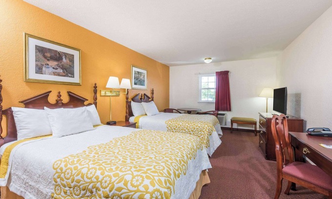 Amherst Hotel | Days Inn by Wyndham Amherst