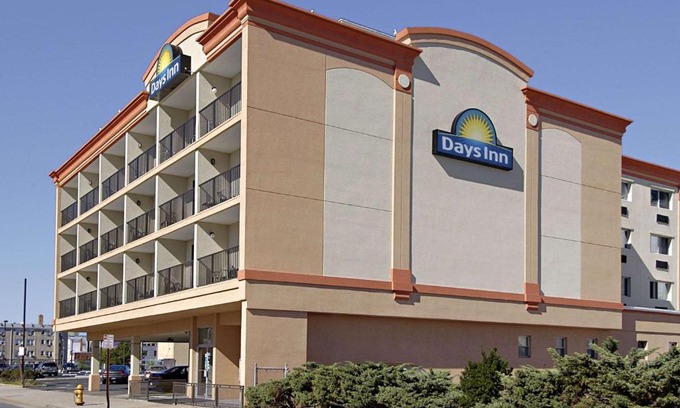Atlantic City Hotel | Days Inn by Wyndham Atlantic City Beachblock