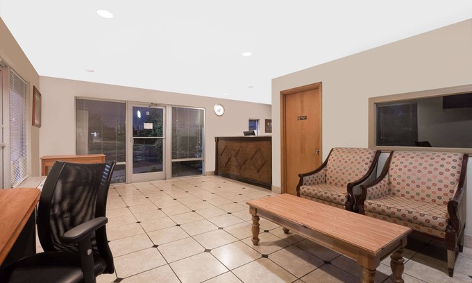 Augusta Hotel | Days Inn by Wyndham Augusta Wheeler Road