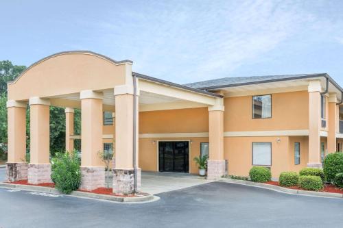 Blythewood Hotel | Days Inn by Wyndham Blythewood North Columbia