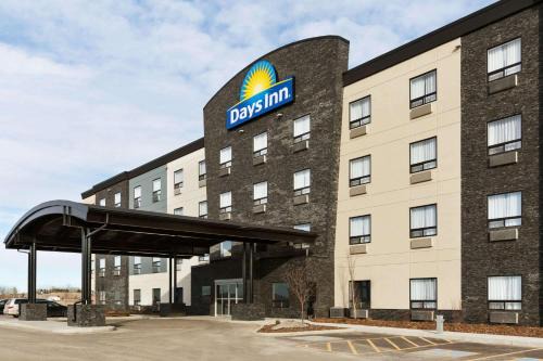 Balzac Hotel | Days Inn by Wyndham Calgary North Balzac
