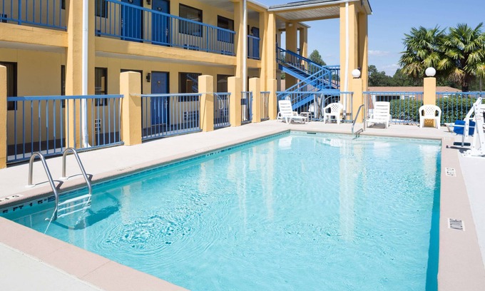 Enterprise Hotel | Days Inn by Wyndham Enterprise
