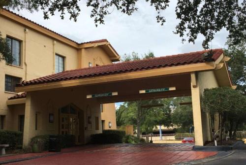 Gainesville Hotel | Days Inn by Wyndham Gainesville Florida
