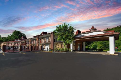 Helen Hotel | Days Inn by Wyndham Helen