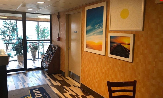 The Heights Hotel | Days Inn by Wyndham Jersey City / NYC Area