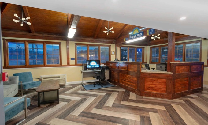 Knoxville Hotel | Days Inn by Wyndham Knoxville North