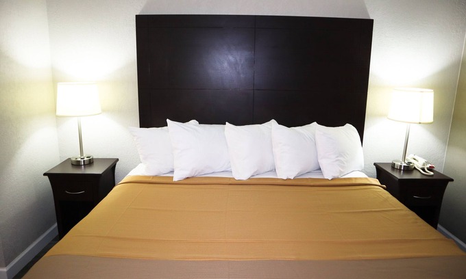 Moulton Hotel | Days Inn by Wyndham Moulton