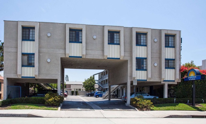 Orange Hotel | Days Inn by Wyndham Orange Anaheim