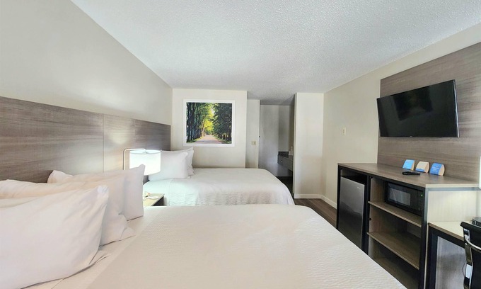 Rio Vista Hotel | Days Inn by Wyndham San Marcos