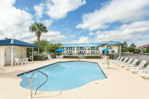 Valdosta Hotel | Days Inn by Wyndham Valdosta I-75