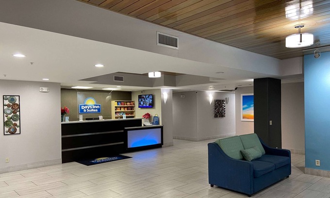 Tougaloo Hotel | Days Inn & Suites by Wyndham Ridgeland