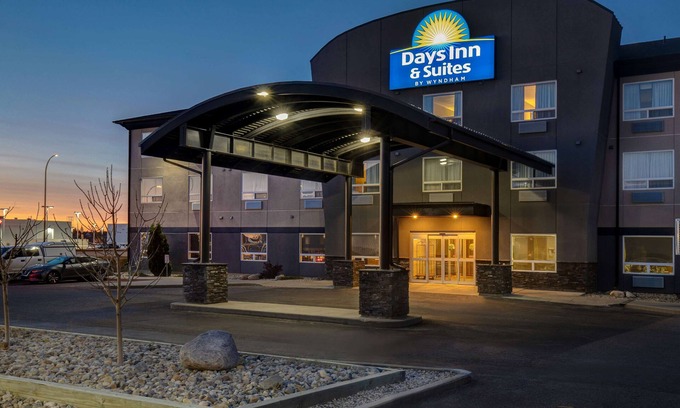 Yorkton Hotel | Days Inn & Suites by Wyndham Yorkton