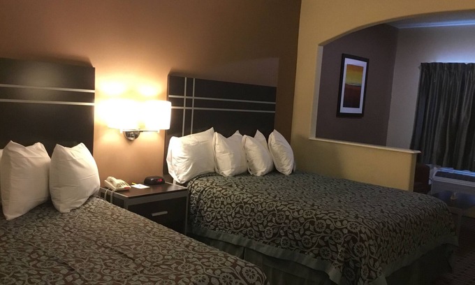 FM 1960 Hotel | Days Inn & Suites by Wyndham Houston North/Spring