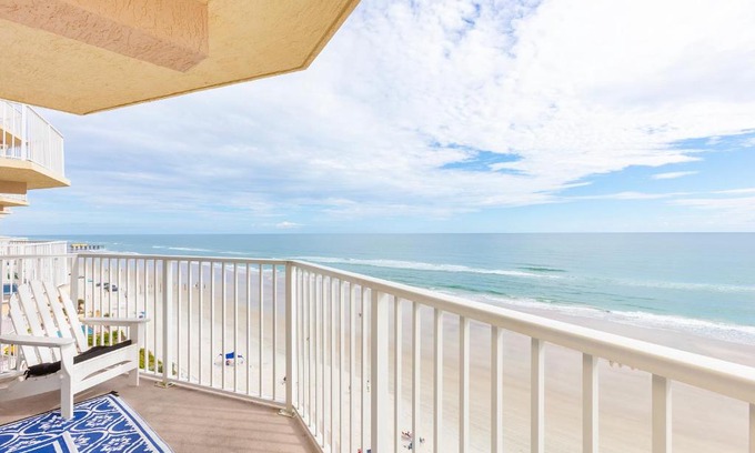 Daytona Beach Shores Apartamento | Daytona Beach Shores Ocean Front Balcony 2Beds 2BA King STE and 2Queens - Shores Club 805