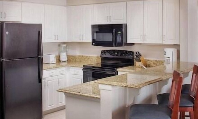 Brush - Stewarts Hotel | DAYTONA BEACH 2-BEDROOM SUITE WYNDHAM OCEAN WALK!