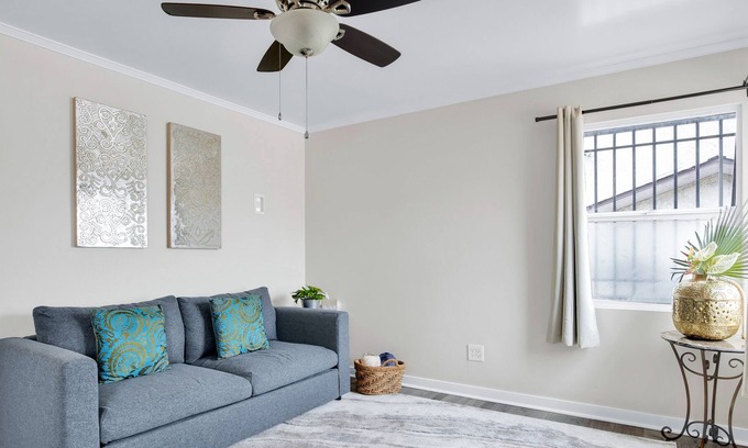 Downey Casa | Dazzling Getaway Near Disney/ Knott’s and Beaches