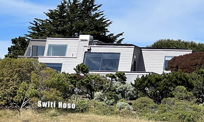 Bodega Bay Casa | Dazzling Luxury Ocean views, Hot Tub, Golf, AC, Theater, Chef Options @SwitiHoso