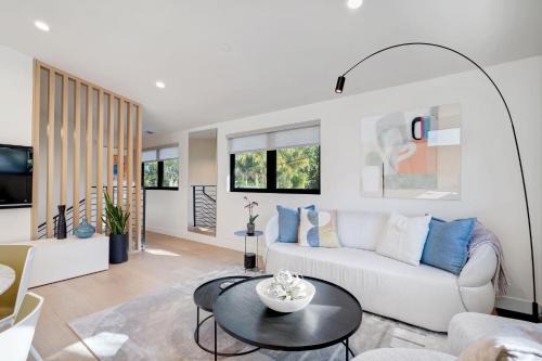 The Willows Apartamento | Dazzling Modern Home Close to Downtown Palo Alto and Stanford