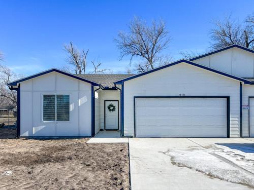 Wichita Casa | Dazzling West Side 3BR 2BA - Coffee - SmrtTV WIFI
