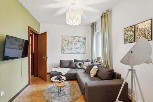 Andernach Apartamento | DD Homes - Haus im Grünen - 7 Betten,3 SZ,Terrasse,110 qm