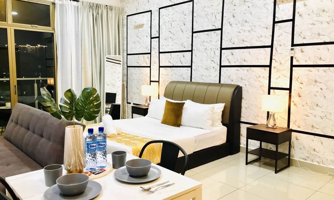 Taman Mount Austin Apartamento | De’ Acacia Suite by HFS {LakeView+WiFi+HighFloor}