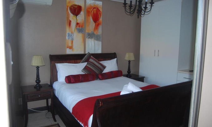 Durban North Casa | de Charmoy Riverside