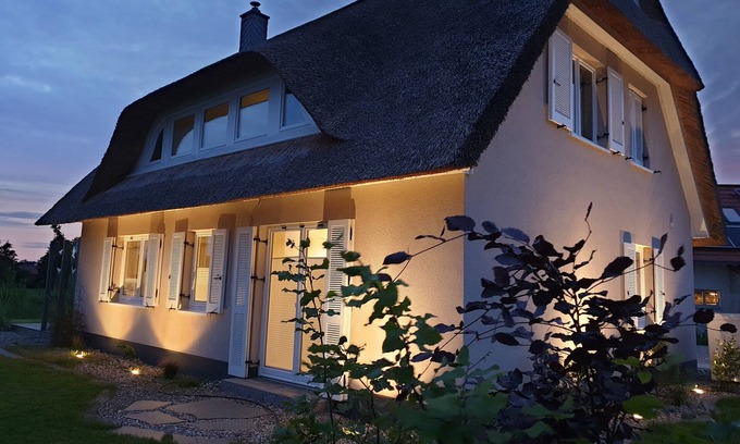Gross Schwansee Casa | Designer vacation home ★ Sauna ★ Whirlpool ★ WMF kitchen ★ Beach ★ Go-kart