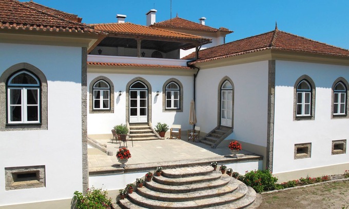 Gondufe Casa | De Ferreira by Interhome