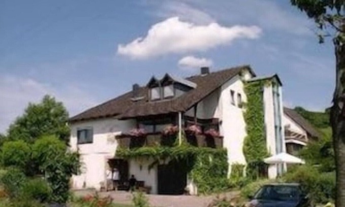 Ilbesheim Apartamento | Apartment Neucastell with a dream view of the vineyards