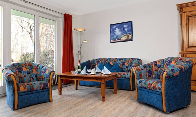Am Schwarzen Busch Apartamento | App. Albatros - sea view! Here you can see, hear and smell the sea.