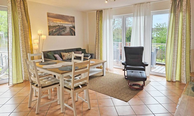 Am Schwarzen Busch Apartamento | App. Bernstein - Holidays directly on the beach of the Black Bush!