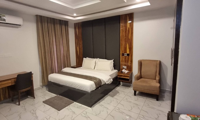 Abuja Apartamento | De James Hotels and Suites