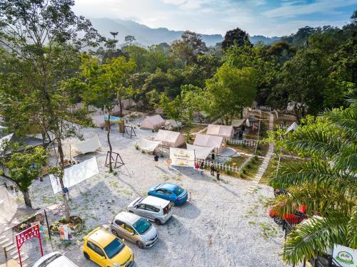 Hulu Selangor Otro | De Kampung Campsite
