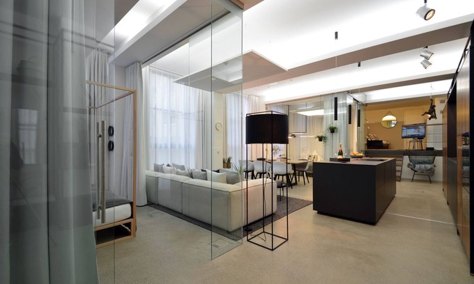 Ludwigsvorstadt-Isarvorstadt Apartamento | Luxury Design-Apartment "Omaruru" in the center of Munich