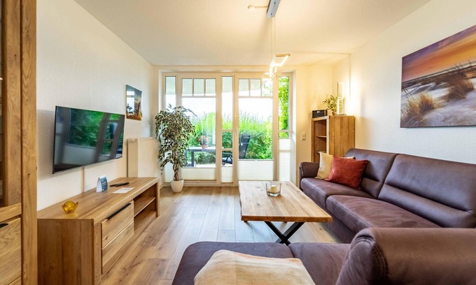 Dorumer Neufeld Apartamento | De Wisch - Newly renovated vacation apartment with pool and sauna