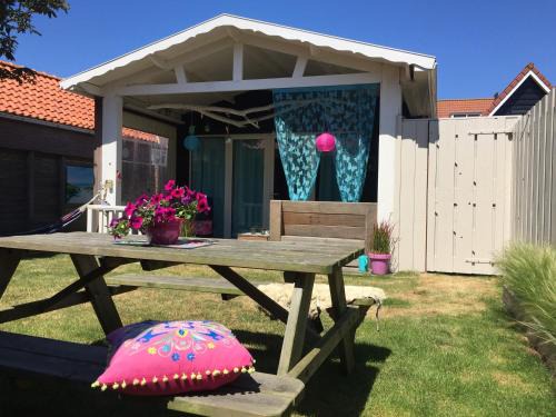 Westkapelle Casa | DE ZEEBRIES Bed by the Sea