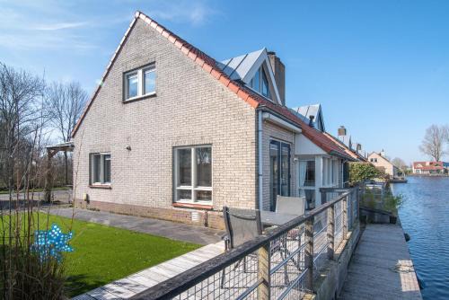 Langweer Casa | De Zilverreiger by Droomvilla