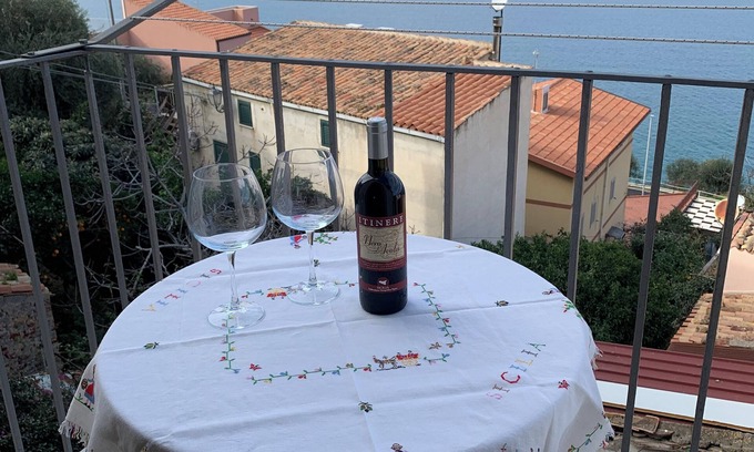 Sant'Ambrogio Casa | Dea Del Borgo Casa de vacaciones con vista al mar